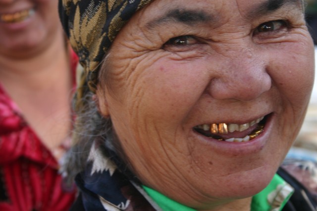 ülés nő üzbegisztán hogyan lehet feltörni egy társkereső oldalon