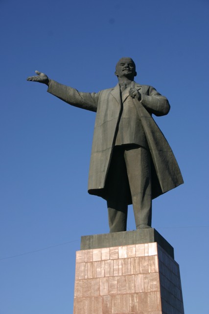 Osh, kirgiz, Lenin 