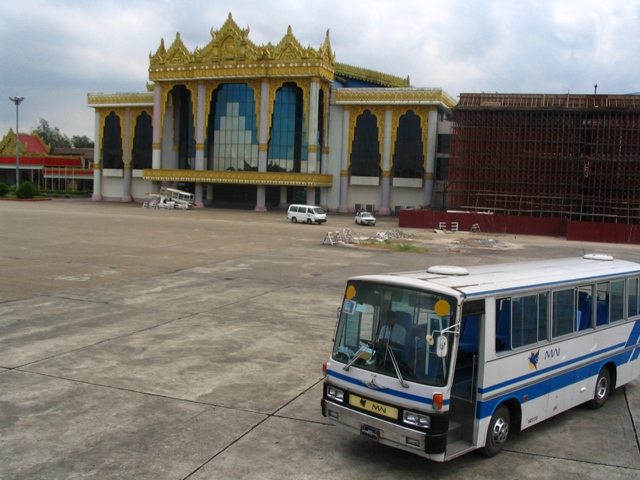 Burma, Yangoon reptér