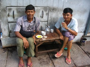 Burma, Yangoon, utcai teázások Burma, Yangoon, utcai teázások