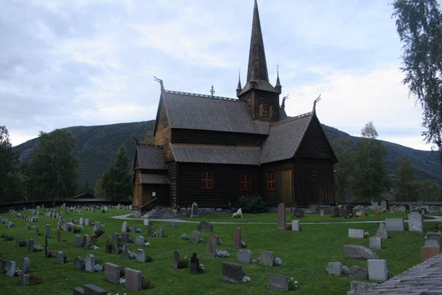 Lom, Norvégia hagyományos templomai