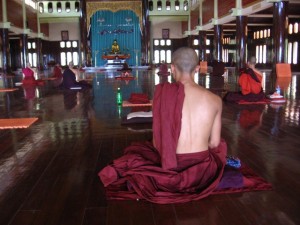 Dél -Burma pa auk taw ya monastery 