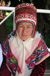Kirgiz trad. öltözet