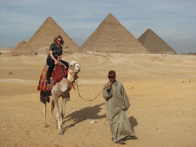 Gizai piramisok, Faraok földjén, EgyiptomKairo (2)