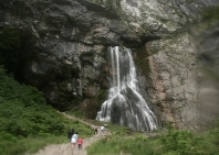 13-waterfall-geg-36
