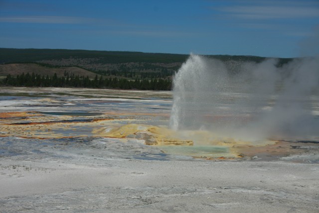 68-yellowstone-geyser-basin-24